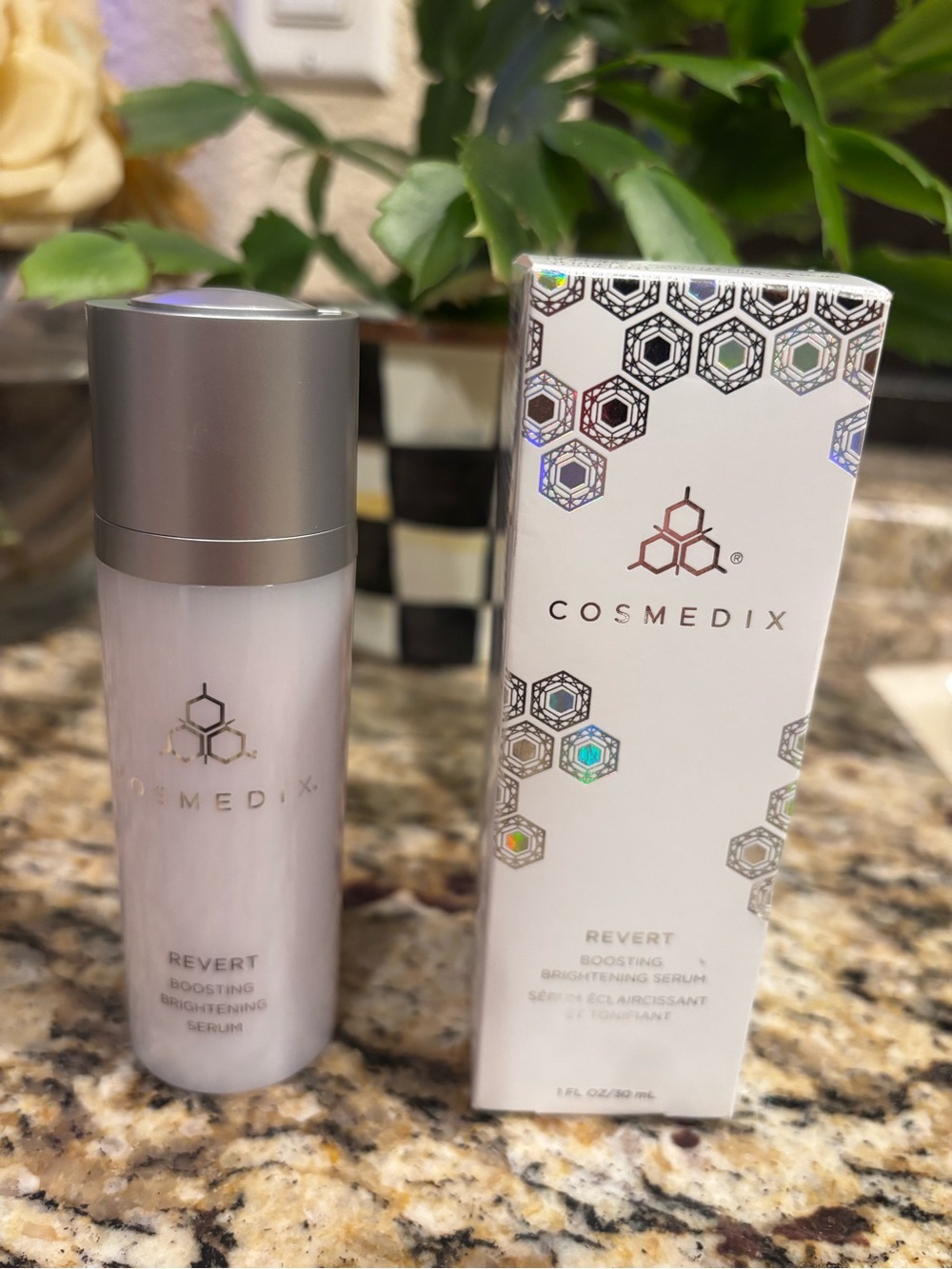 Cosmedix Revert Boosting Brightening Serum. 1 fl oz/30 NIB $95 retail